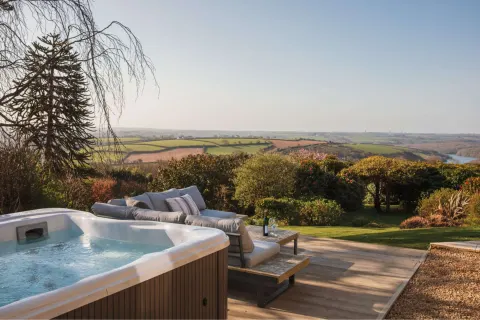 Image collections-hot-tub-holidays-1780389601 for Hot tub overlooking the garden at Alta, The Helford