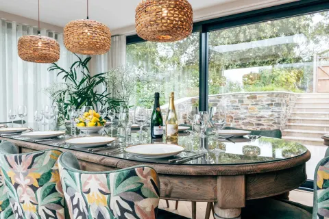 Image collections-large-homes-1792581329 for Dining area at Rockabye