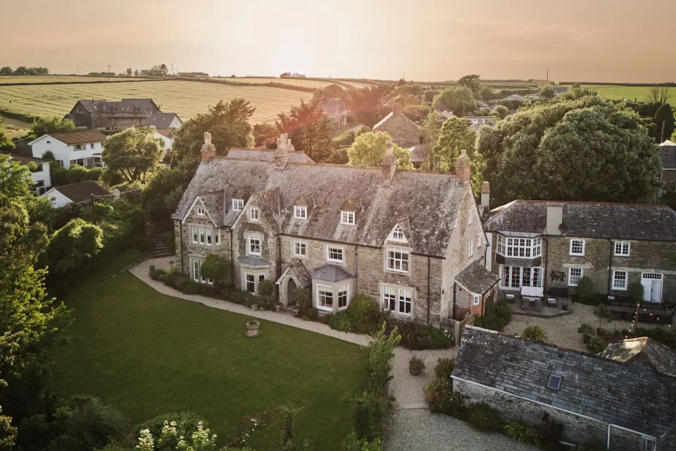 Image collections-luxury-self-catering-large-groups-cornwall-1763384178 for Molesworth Manor