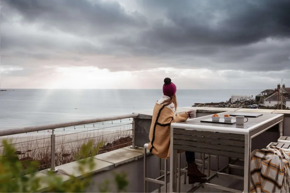 Image collections-stormwatching-escapes-1780409451 for Guest watching the weather roll in from Tydl, Coverack