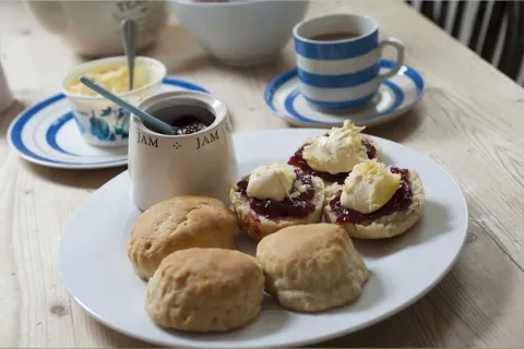 Image destinations-north-cornwall-crantock-cubert-holywell-bay-1762771429 for Cream Tea