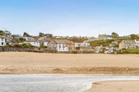 Image destinations-north-cornwall-porth-mawgan-porth-1762792077 for Porth beach
