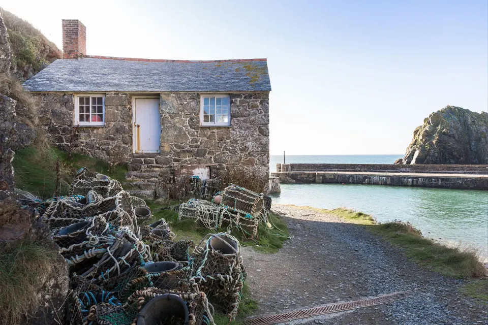 Image destinations-south-cornwall-lizard-peninsula-1762801620 for Mullion Cove