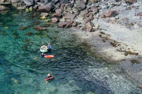 Image destinations-south-cornwall-lizard-peninsula-1762801883 for Family swimming near Cadgwith