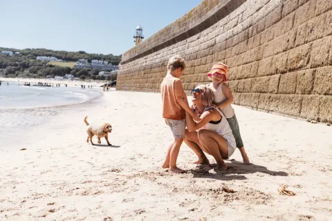 Image homepage-1779960397 for Family surf lessons with Global Boarders