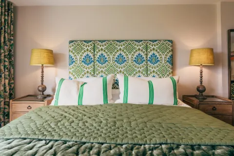 Image interior-refreshes-1763648067 for 