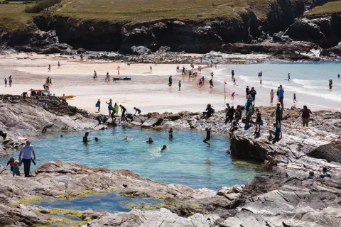 Image locations-north-cornwall-padstow-port-isaac-1778080647 for Sea pool at the beach