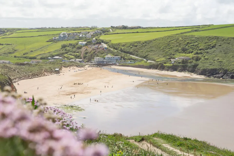 Image locations-north-cornwall-porth-mawgan-porth-1778158048 for Mawgan Porth beach