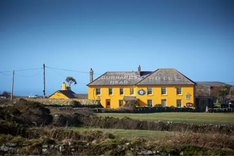 Image locations-west-cornwall-pendeen-sennen-1777542135 for The Gurnard's Head