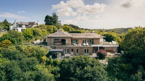 Image luxury-holiday-homes-1762274281 for Luxury boat charter