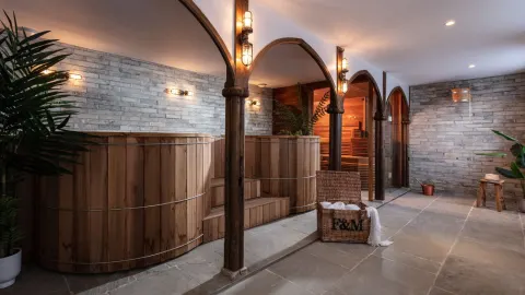 Image luxury-holiday-homes-1762274306 for Luxury boat charter