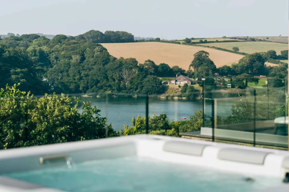 Image october-holidays-in-cornwall-1787843593 for Hot tub at Bosulla