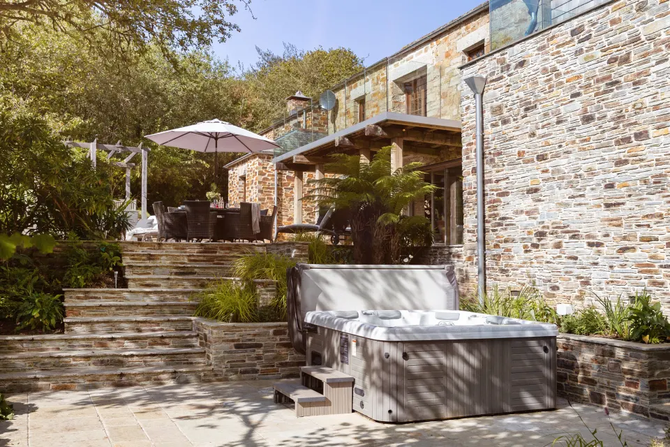 Image wellbeing-escapes-1763389521 for Hot tub and outside dining