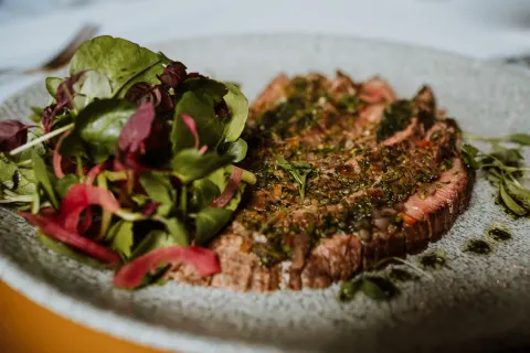 Image yhangry-1765383560 for 