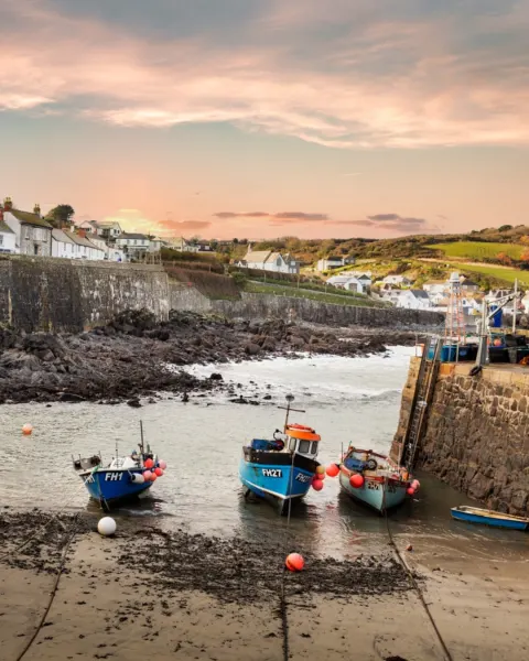 Image autumn-in-cornwall-1789732795 for Cornish harbour town in autumn