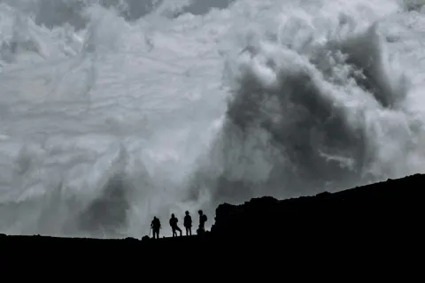 Image christmas-on-the-cornish-coast-1763641723 for 