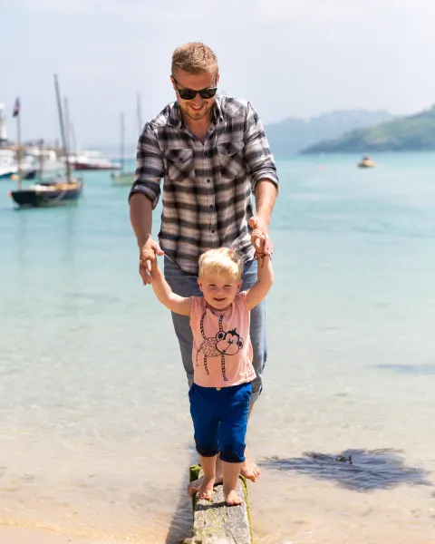 Image cornwall-with-toddlers-1789647239 for Toddler-friendly beach day in Cornwall