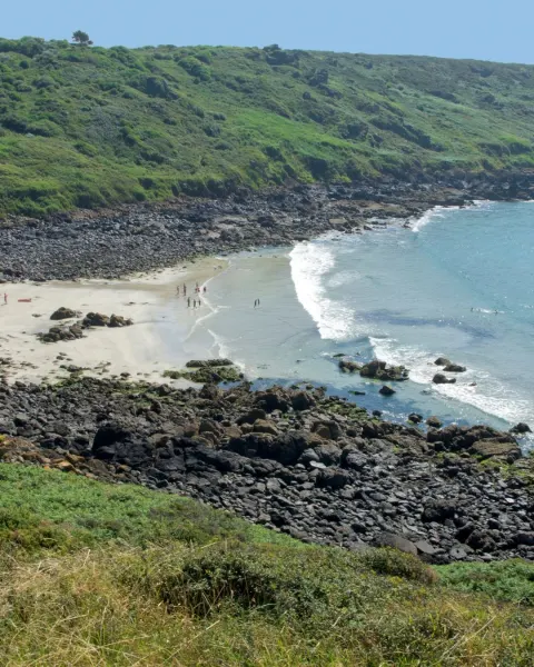 Image hidden-cornwall-itinerary-clear-waters-and-coastal-walks-in-coverack-1774869146 for 