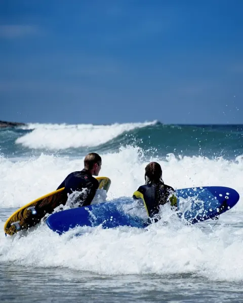 Image multigenerational-family-holidays-in-cornwall-how-to-plan-the-perfect-stay-1791376961 for Cornish harbour town for a relaxed family day
