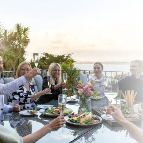 Image multigenerational-family-holidays-in-cornwall-how-to-plan-the-perfect-stay-1791377225 for Cornish home for a family celebration