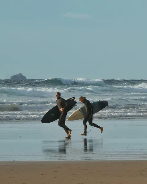 Image romantic-cornwall-breaks-1789654093 for Couple enjoying a Cornish experience
