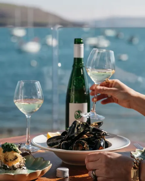 Image romantic-cornwall-breaks-1789654960 for Romantic restaurant in Cornwall