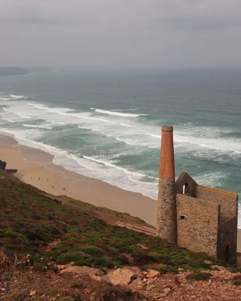 Image storm-watching-in-cornwall-1790087832 for Trevaunance Cove at St Agnes