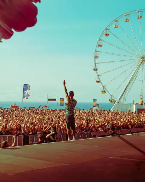 Image summer-festivals-in-cornwall-1781607170 for