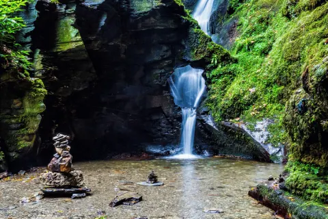 Image the-morning-swimmer-top-10-places-to-go-wild-swimming-in-cornwall-1762945709 for