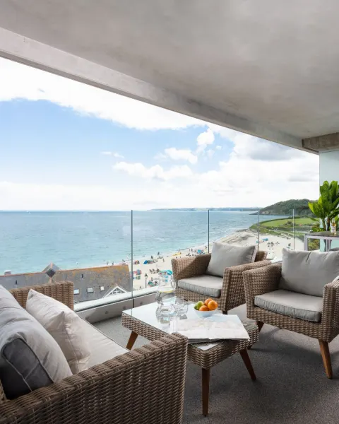 Image the-ultimate-guide-to-coastal-holidays-in-cornwall-1781005430 for An image of the Cornish Gems' property, Gylly, in Falmouth, Cornwall