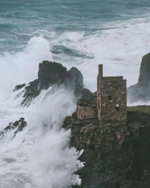 Image why-winter-is-cornwalls-best-kept-secret-1790693124 for Botallack Mine, West Cornwall