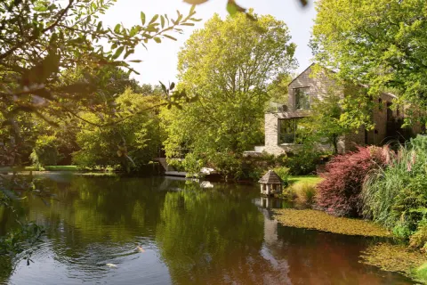 Image wrapped-in-warmth-homes-to-snuggle-into-1763027535 for 