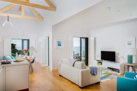 Photo 3 of Kittiwake 2