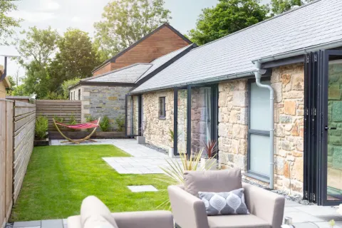 Midwinter (sleeps 6)