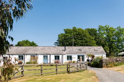 The Cowshed & Dairy Barn