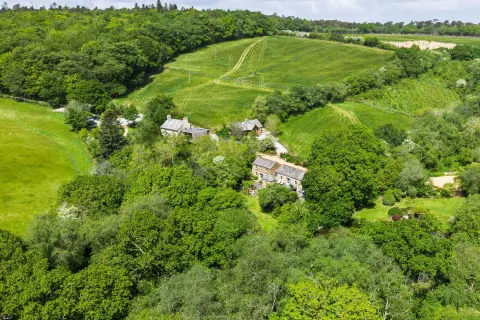 The Cutmadoc Estate